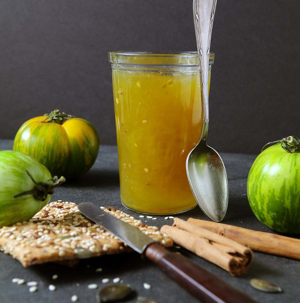 Une recette de confiture de tomates vertes à la cannelle