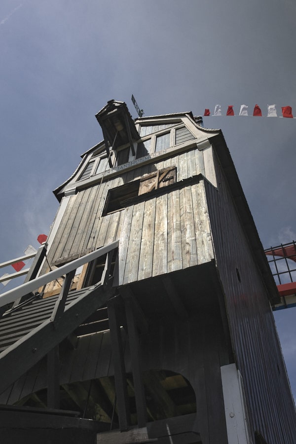 Moulin à vent Sint-Janshuis sur les anciens remparts de Bruges