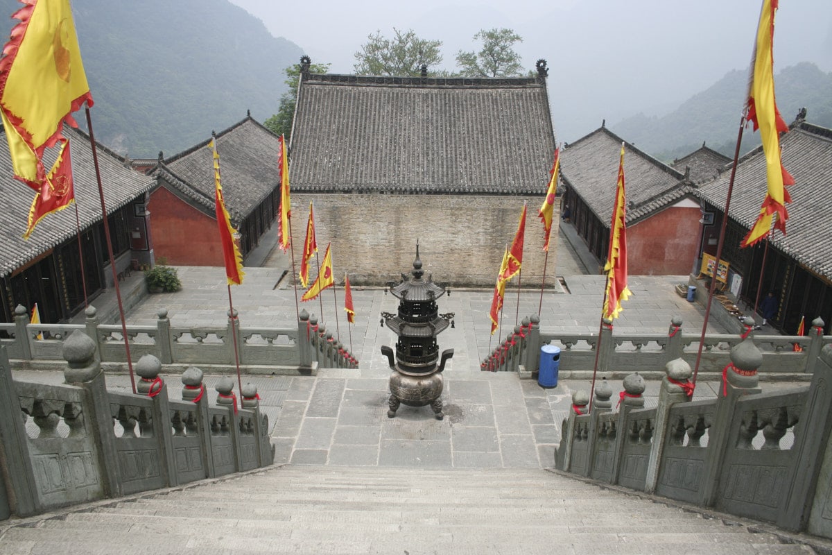 Qiongtai Zhongguan 琼台中观, le temple taoïste central de la Terrasse de Jade