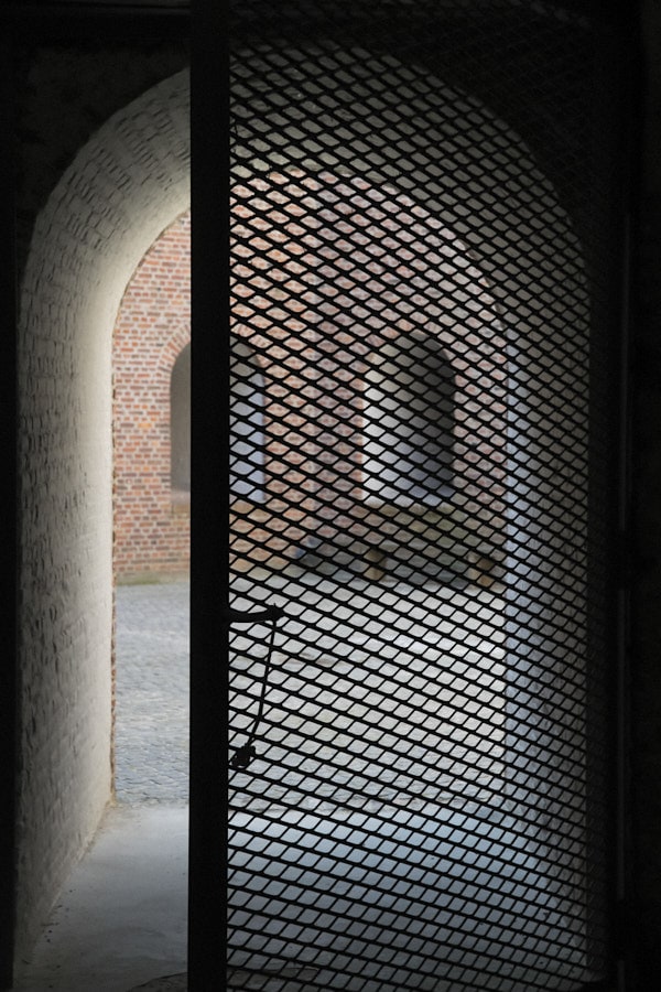Couloir voûté à l’intérieur du Fort Napoléon