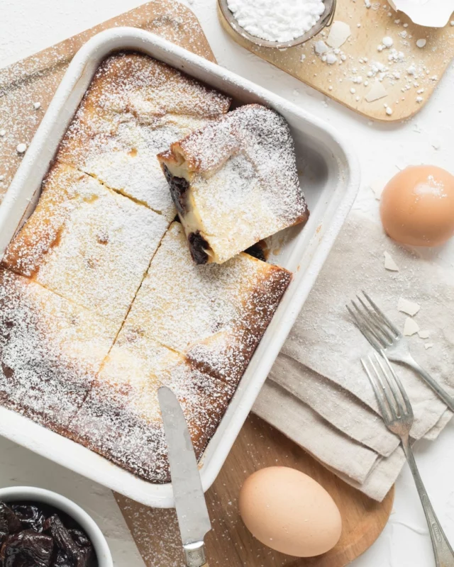 Le far breton : une douceur bretonne au cœur de l’hiver, tout juste sortie du four. À consommer sans modération !
#farauxpruneaux #farbreton #foodphotography